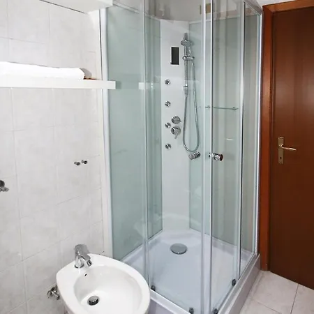 Non Agibile Definitivamente Casa vacanze Colico